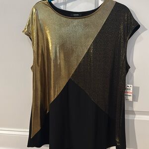 Gorgeous black and gold Alfani blouse!